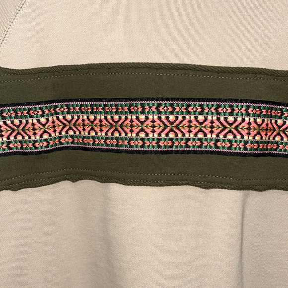 NATURAL LIFE - Slightly Cropped Sweatshirt - Picture 3 of 8